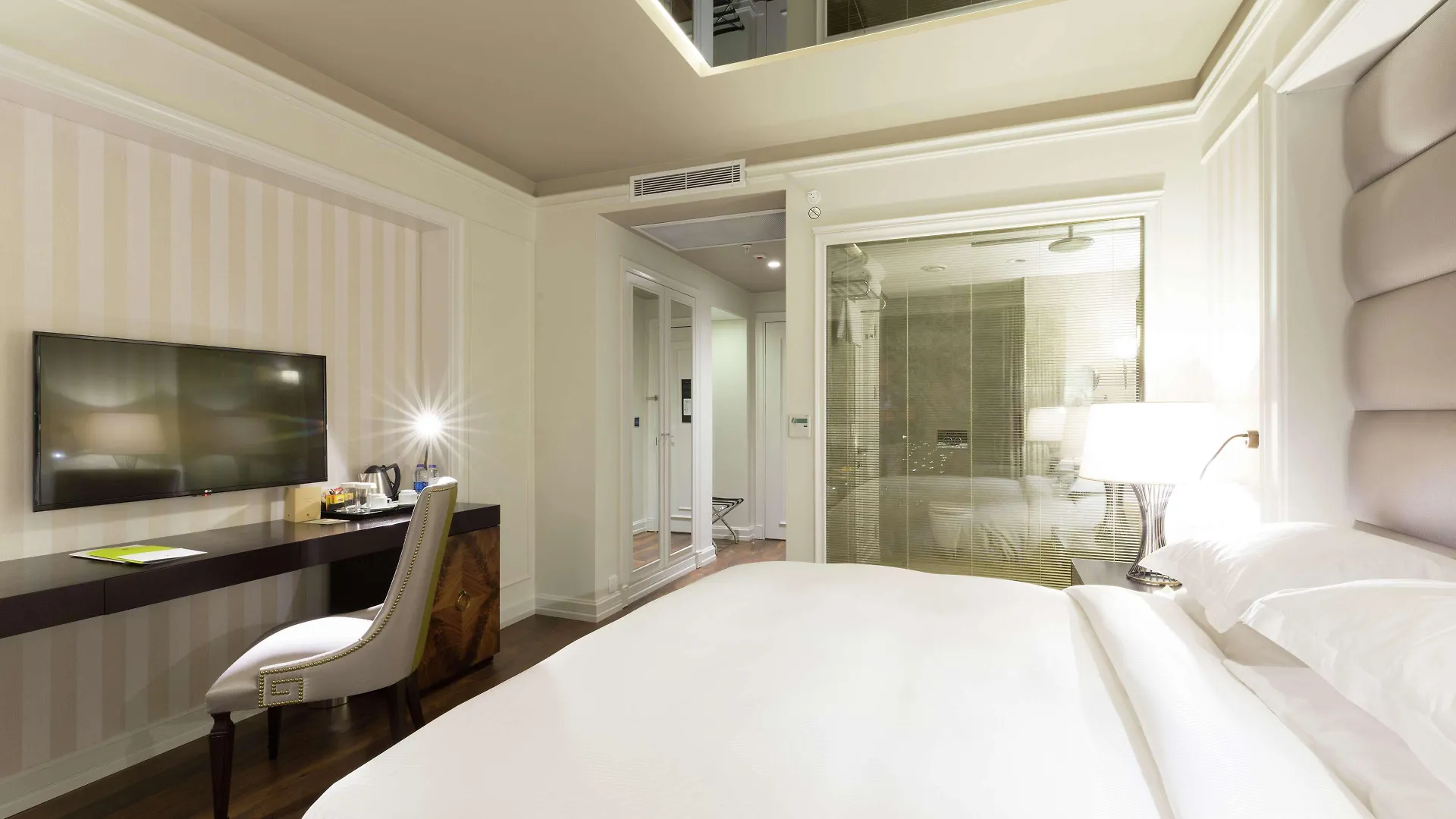 Doubletree By Hilton Izmir Airport Hotel