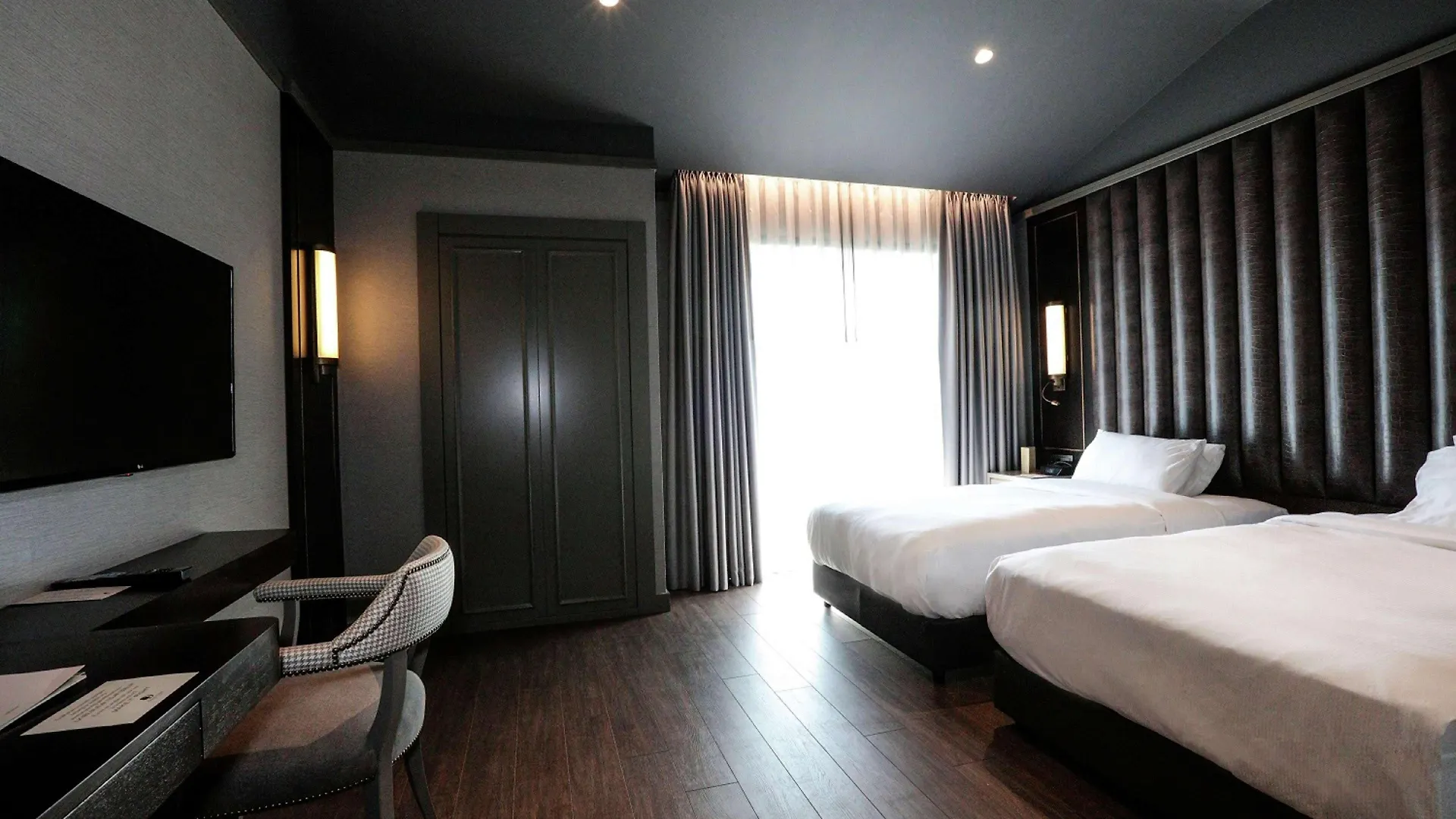 Doubletree By Hilton Izmir Airport Hotel