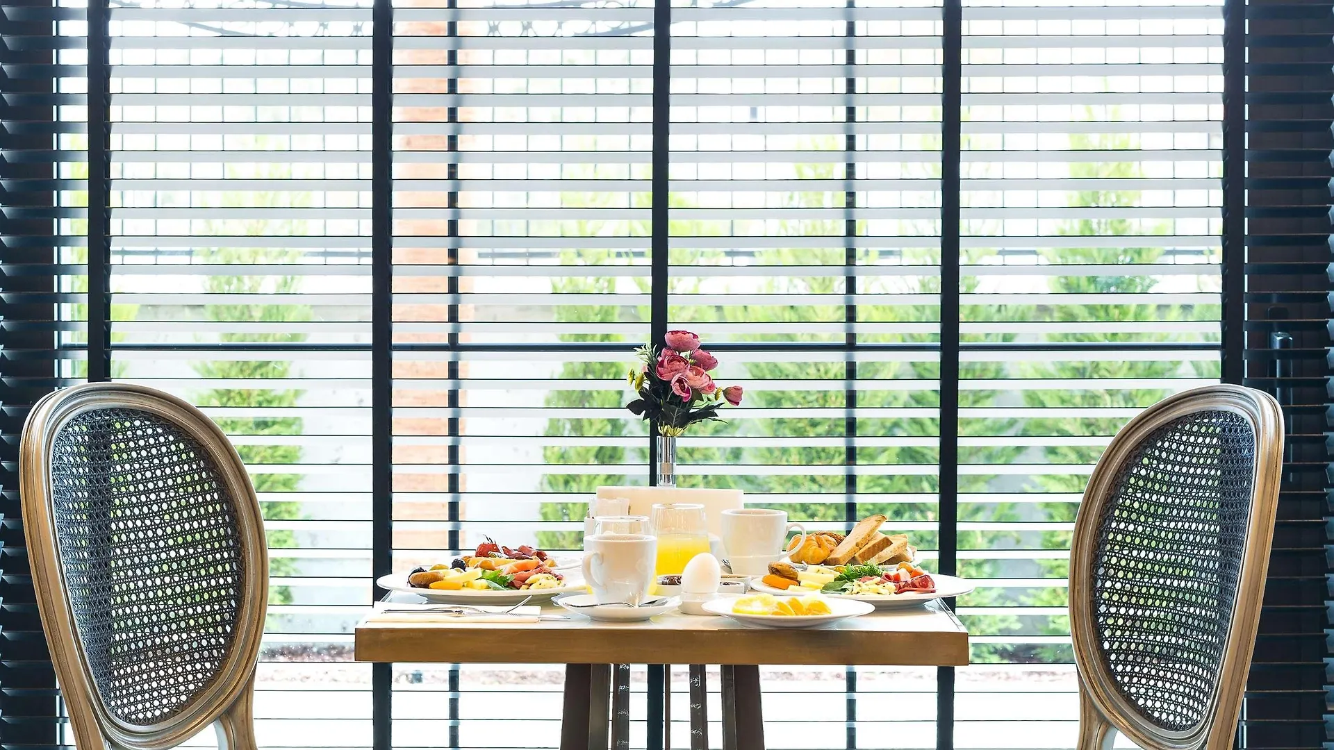 Doubletree By Hilton Izmir Airport Hotel