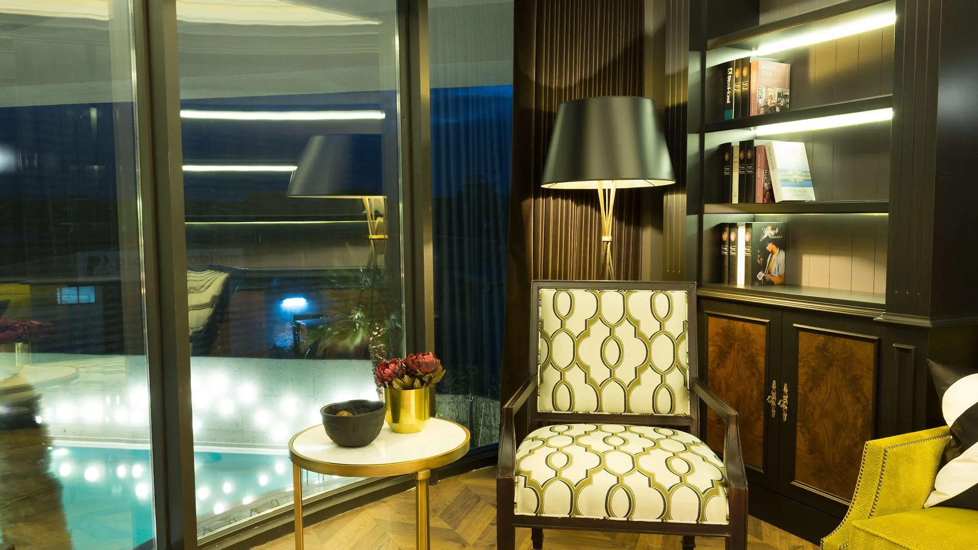 Отель Doubletree By Hilton Izmir Airport
