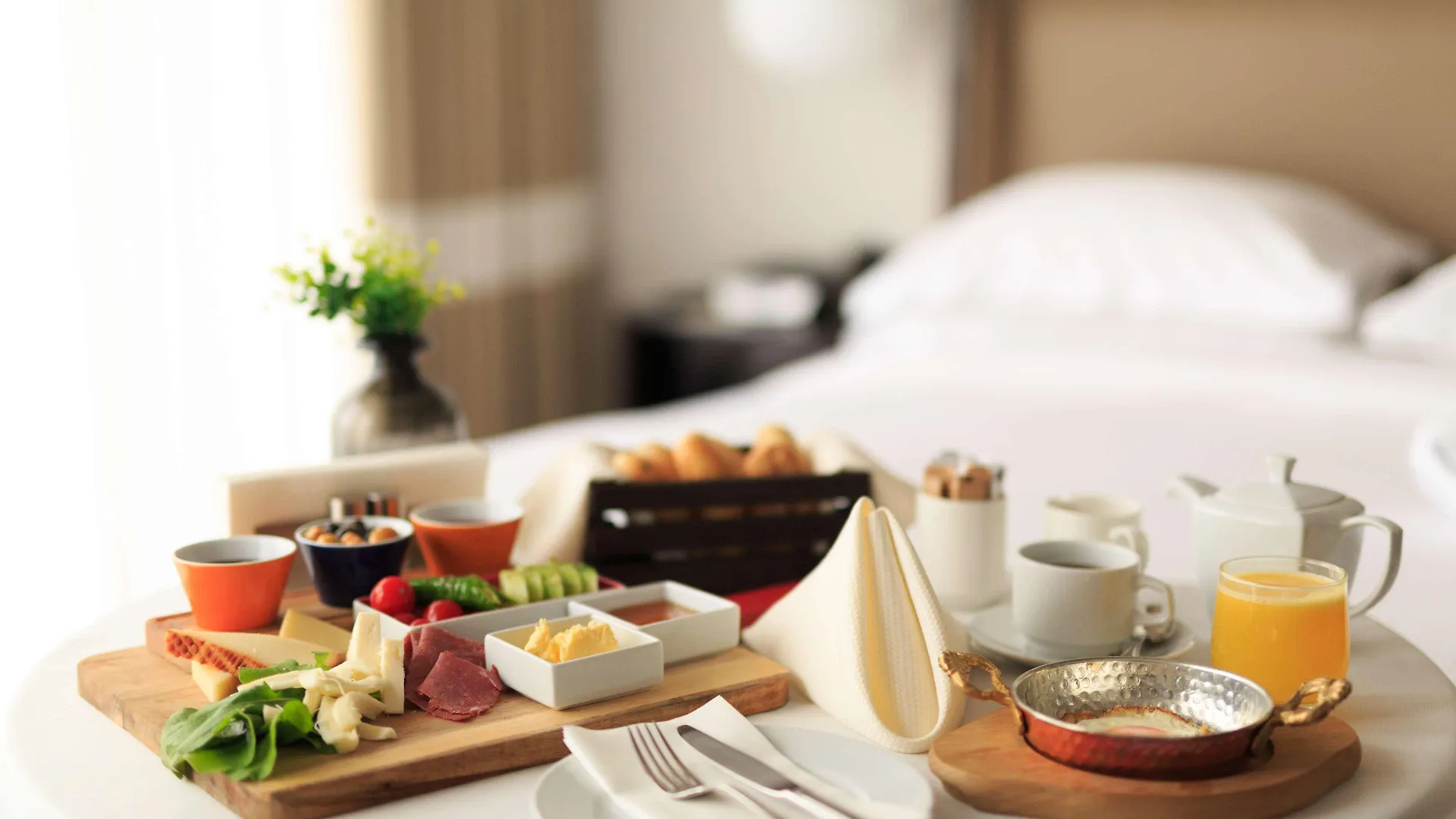 ****  Отель Doubletree By Hilton Izmir Airport Турция