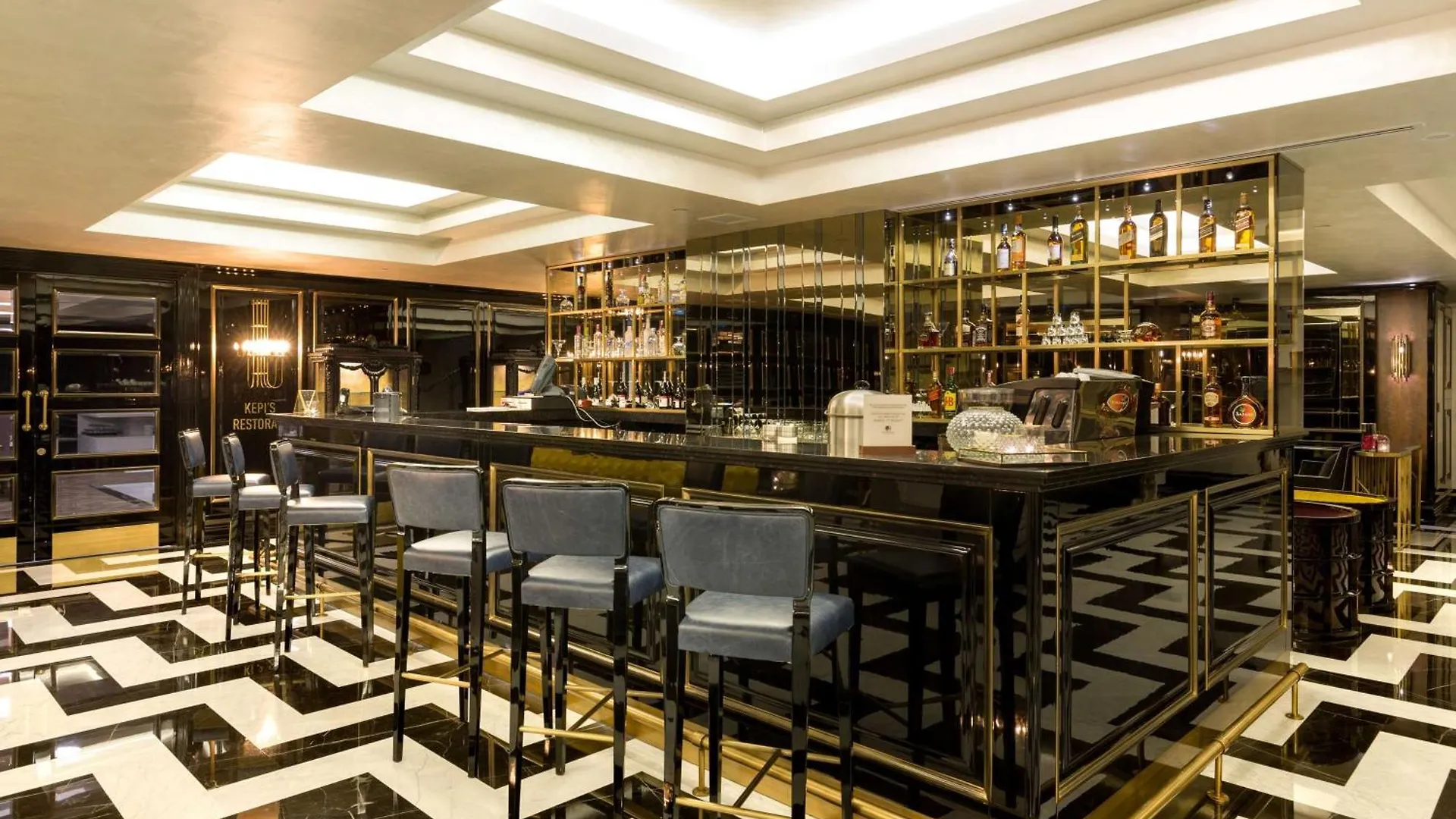 Отель Doubletree By Hilton Izmir Airport
