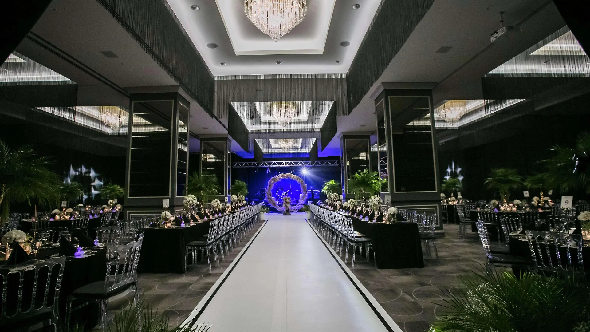 Doubletree By Hilton Izmir Airport Hotel